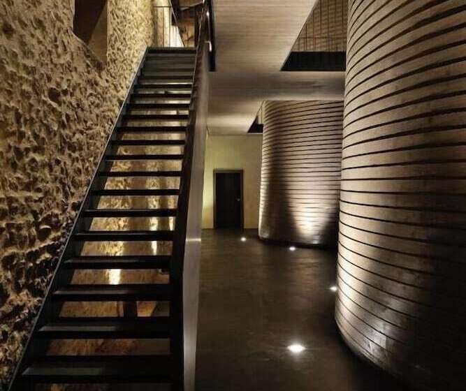 جناح, Chateau De Bagnols