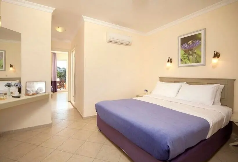 اتاق خانوادگی با چشم‌انداز باغ, Club Resort Atlantis