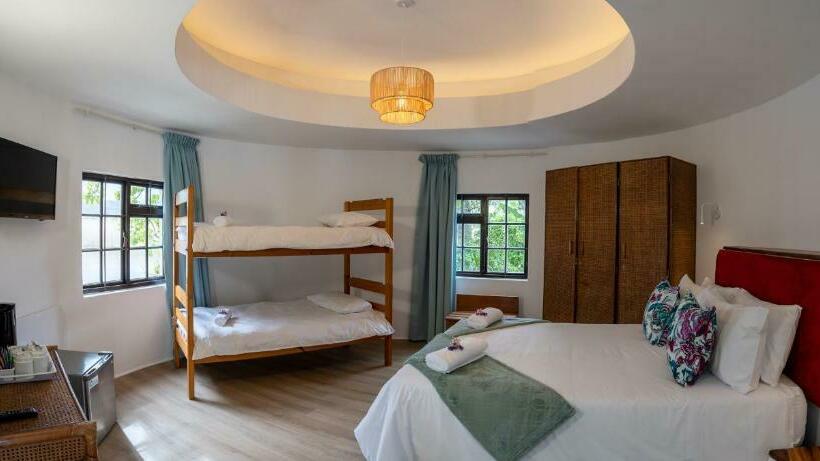 اتاق خانوادگی, Fairy Knowe