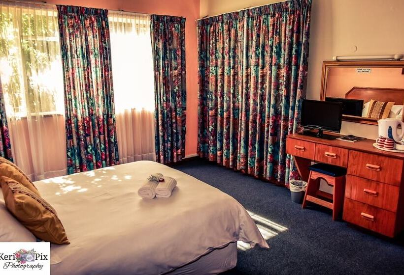 اتاق خانوادگی, Fairy Knowe