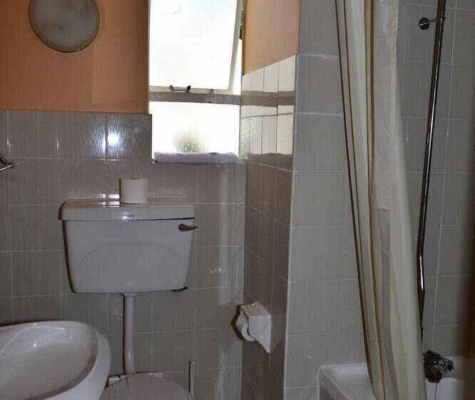 خانه 1 خوابه, Fairy Knowe