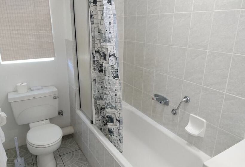 اتاق استاندارد, Fairy Knowe