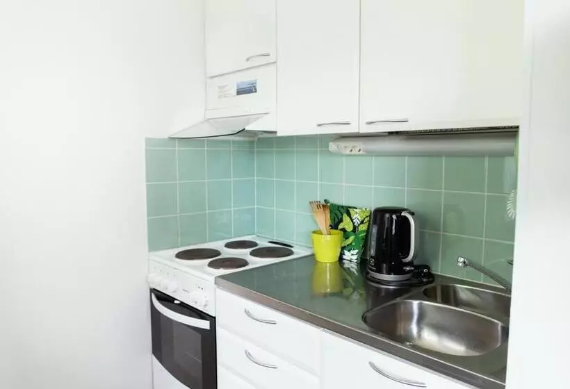 اتاق استاندارد یک نفره, Islo Hostel