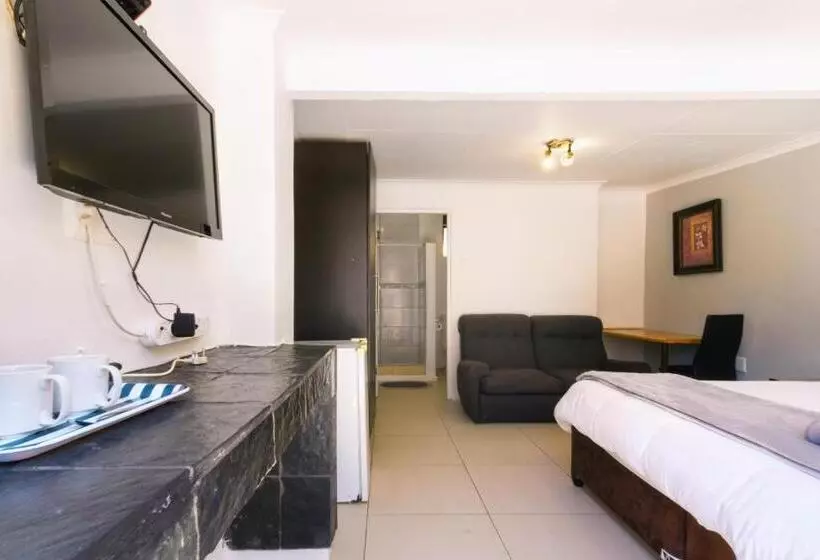 سوئیت کلاسیک, Linden Guest House