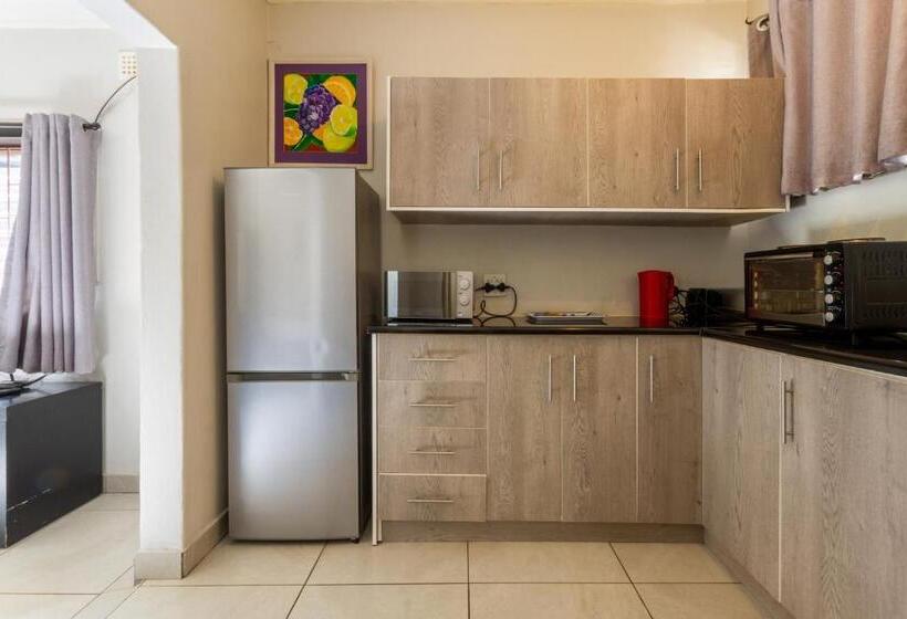 בית, חדר שינה 1, Linden Guest House