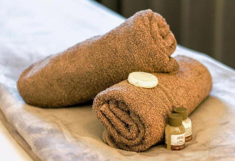 סוויטה דלוקס, Linden Guest House