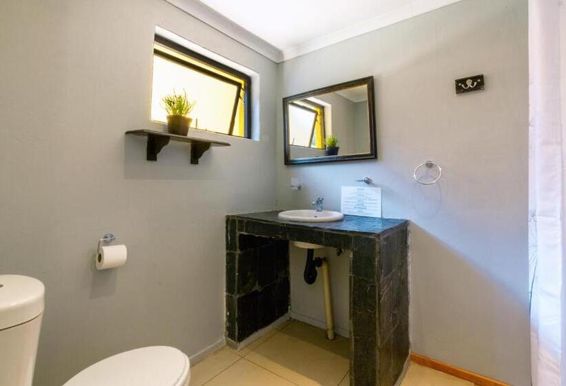 סוויטה דלוקס, Linden Guest House