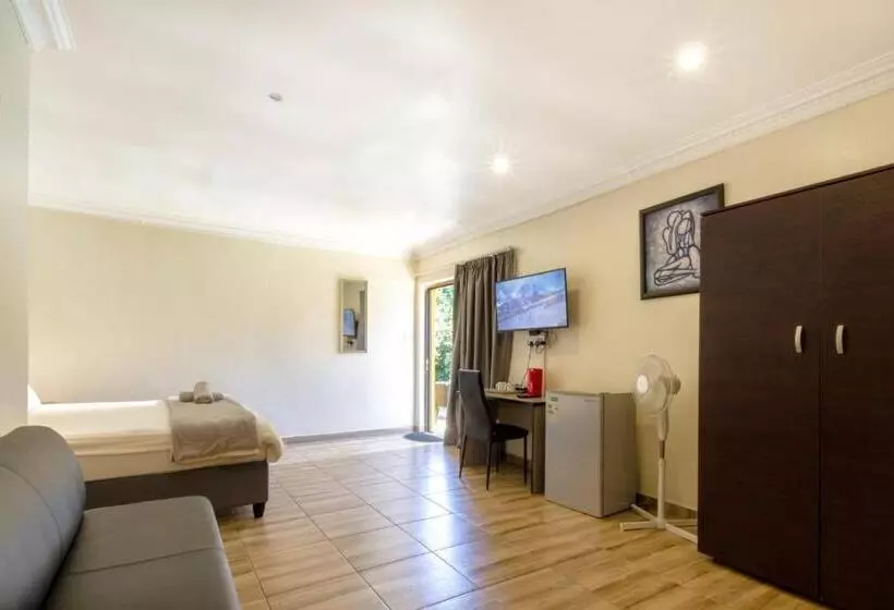 سوییت سوپریور, Linden Guest House