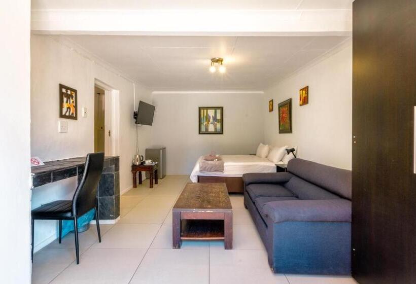 סוויטה דלוקס, Linden Guest House