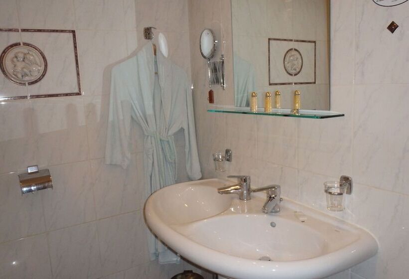 Номер Стандарт, Maillot