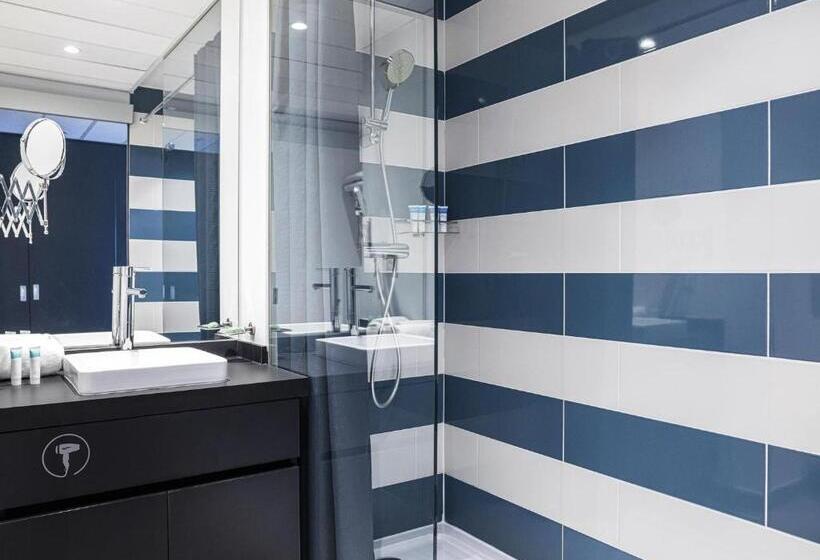 סוויטת ג'וניור עם מרפסת, & Spa 4 Serge Blanco