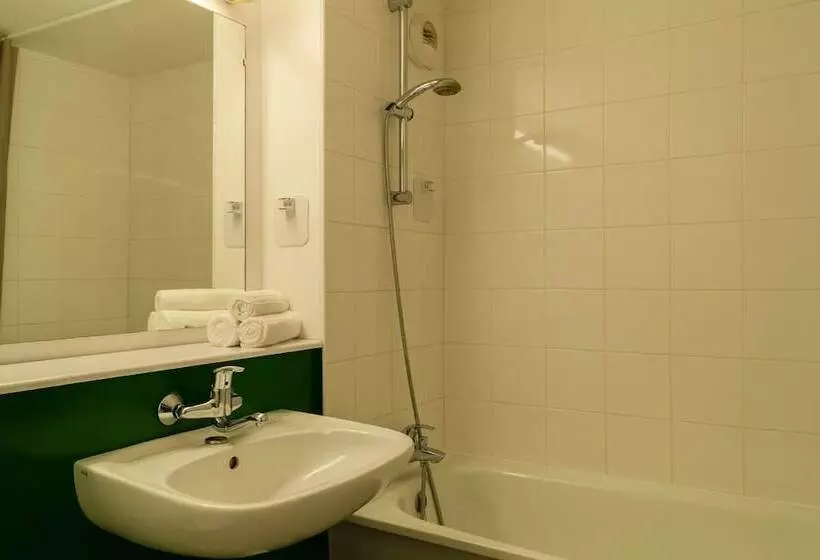 スタンダードトリプルルーム, Brit Hotel Confort Morlaix