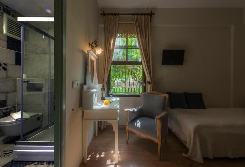 スーペリアールーム, Kalehan