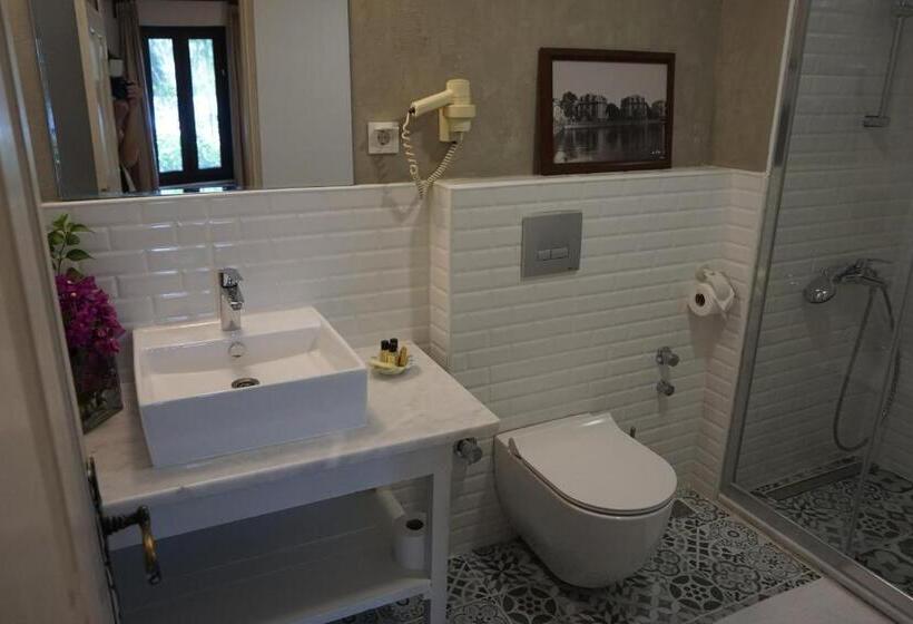 Номер Стандарт Трехместный, Kalehan