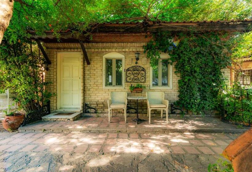 ファミリールーム, Kalehan