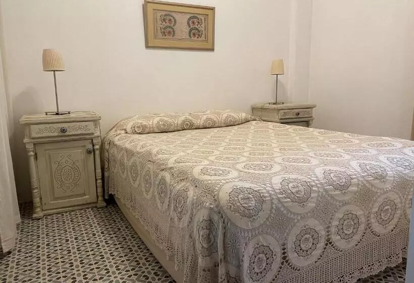 Camera Familiare, Kalehan