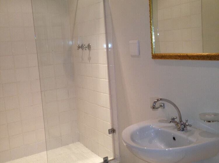 اتاق استاندارد, Tudor Hotel