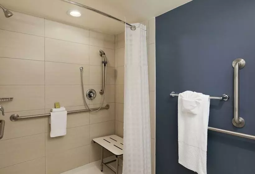 身障者適用スイートルーム, Doubletree Resort By Hilton Myrtle Beach Oceanfront