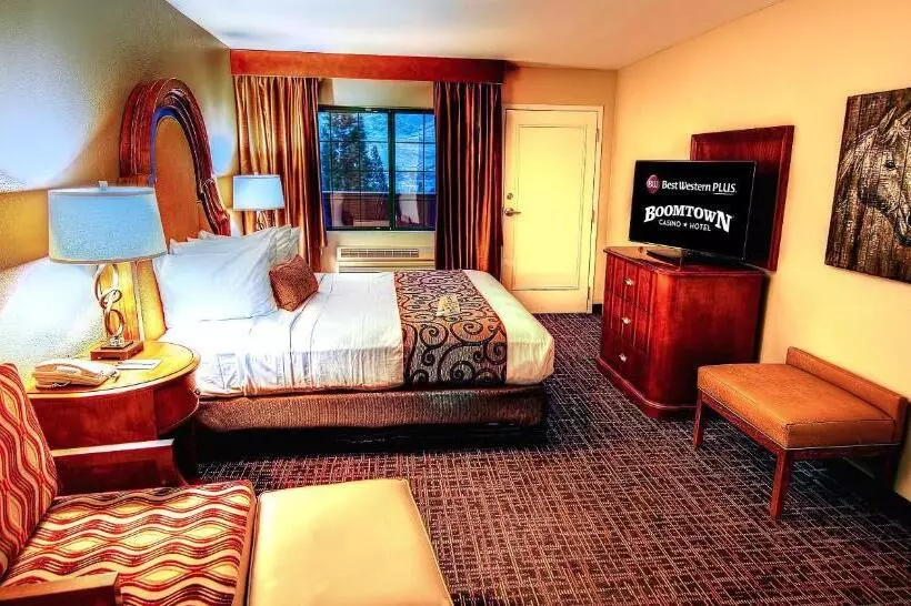 キングサイズベッドのスイートルーム, Best Western Plus Boomtown Casino