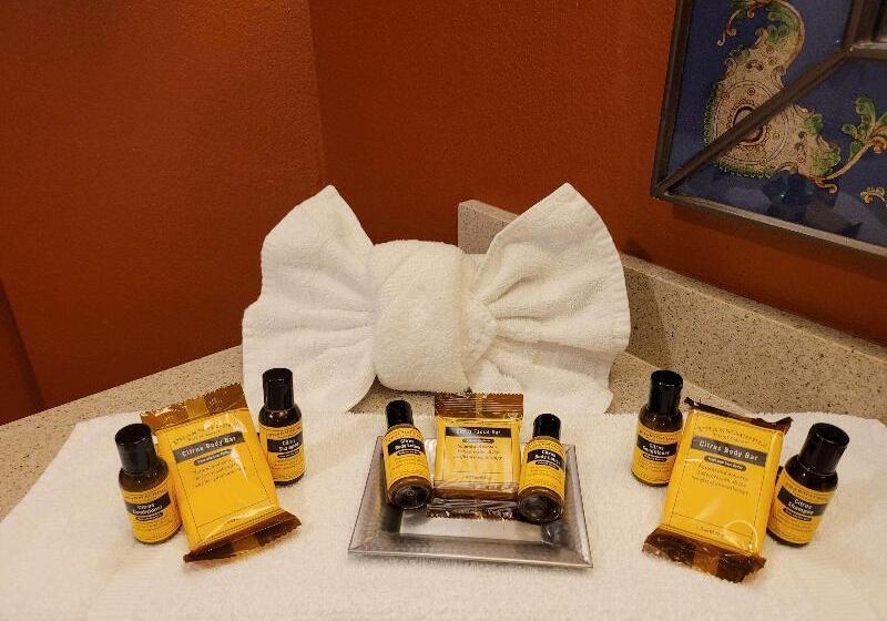 غرفة قياسية سرير كينج, Best Western Plus Boomtown Casino