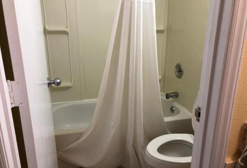 غرفة قياسية سرير كينج, Days Inn By Wyndham Spartanburg Waccamaw