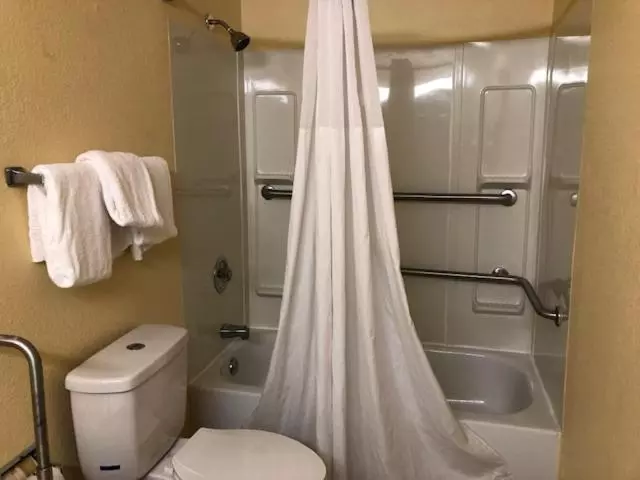 身障者適用スタンダードルーム, Days Inn By Wyndham Spartanburg Waccamaw
