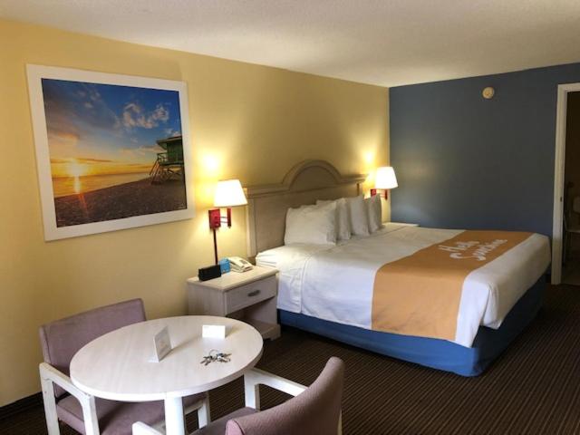 身障者適用キングサイズベッドルーム, Days Inn By Wyndham Spartanburg Waccamaw