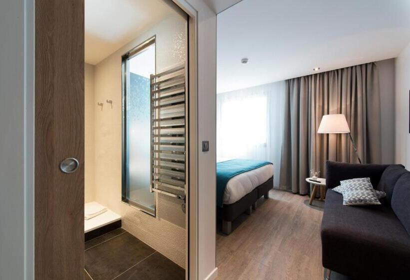 キングサイズベッドのスーペリアルーム, Golden Tulip Sophia Antipolis   Hotel & Spa