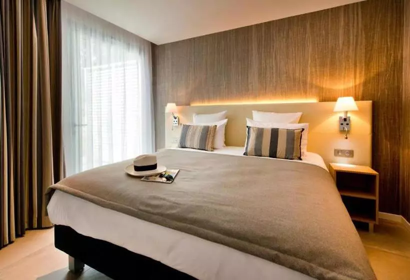 キングサイズベッドのジュニアスイート, Golden Tulip Sophia Antipolis   Hotel & Spa