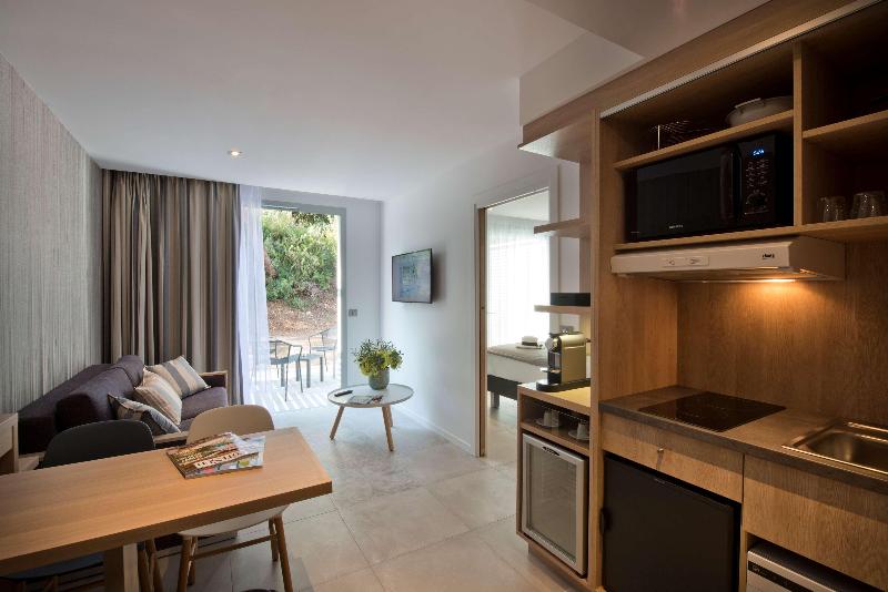 キングサイズベッドのジュニアスイート, Golden Tulip Sophia Antipolis   Hotel & Spa