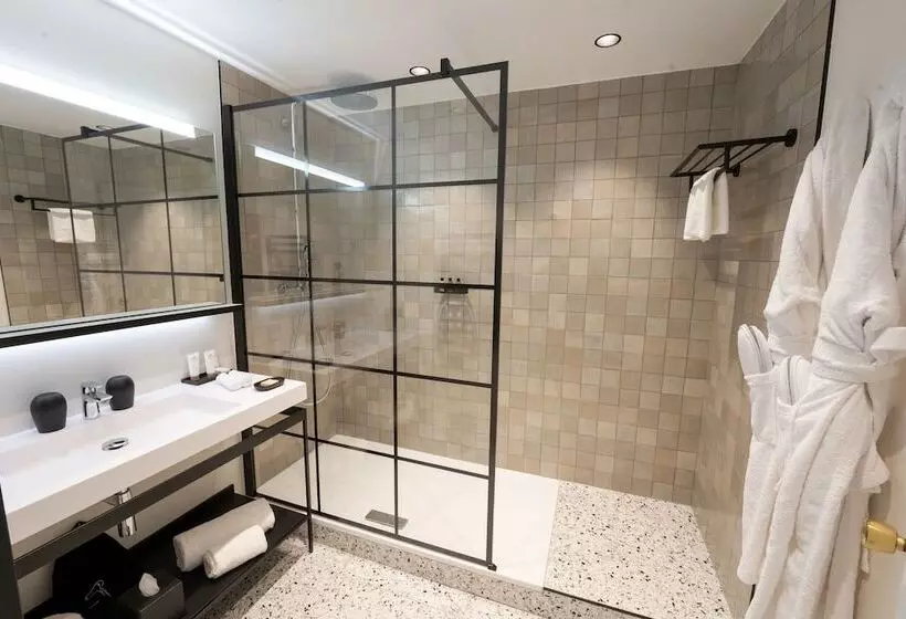 Pokój Rodzinny, Hostellerie Cèdre & Spa Beaune