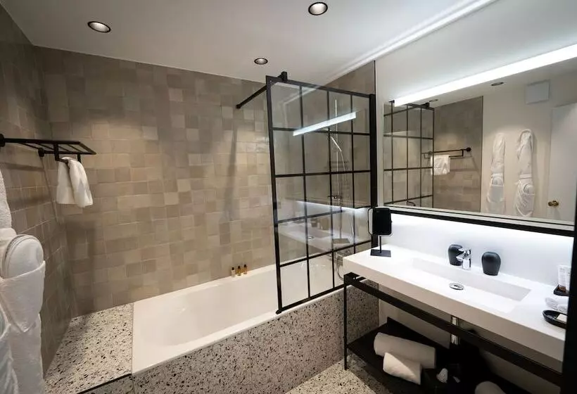 Pokój Rodzinny, Hostellerie Cèdre & Spa Beaune