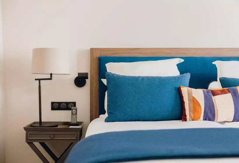 Pokój Comfort, Hostellerie Cèdre & Spa Beaune