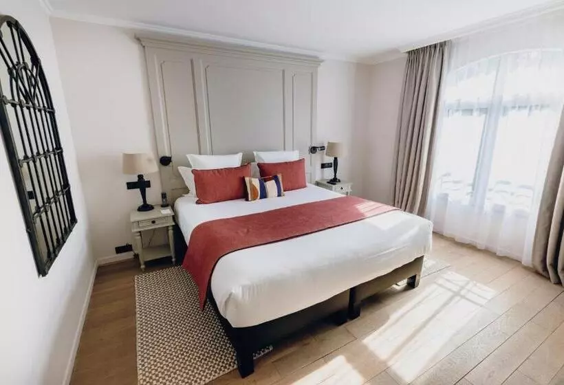 Pokój Comfort, Hostellerie Cèdre & Spa Beaune