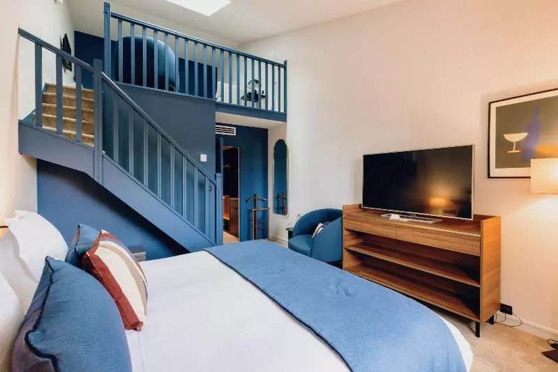 Duplex Junior Suite, Hostellerie Cèdre & Spa Beaune