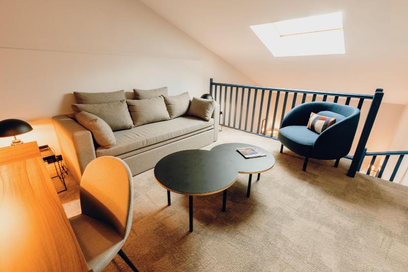Полулюкс Дюплекс, Hostellerie Cèdre & Spa Beaune