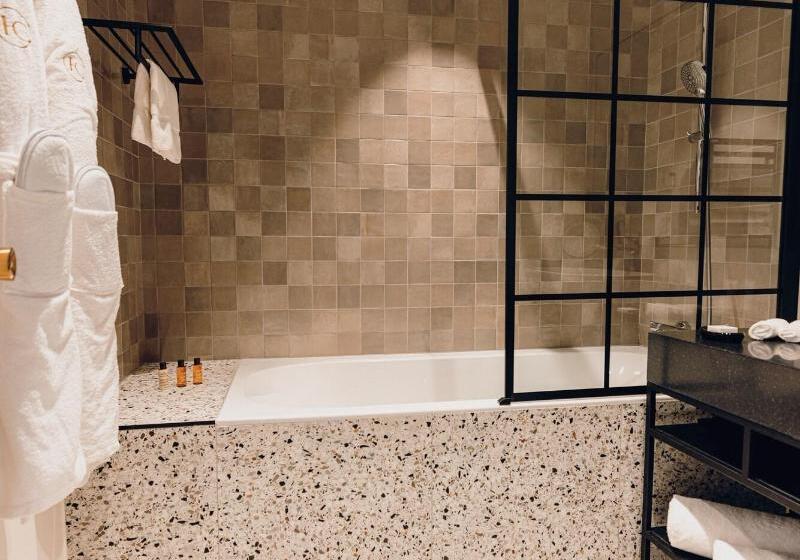 Номер Deluxe, Hostellerie Cèdre & Spa Beaune