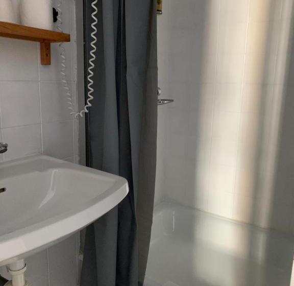 غرفة إقتصادية, Hôtel & Restaurant Le Patio Vichy