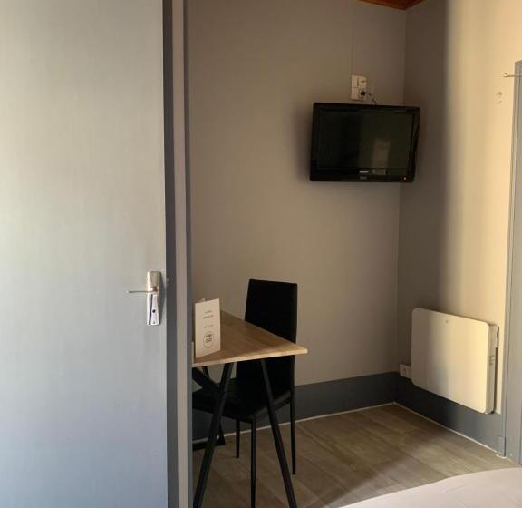 غرفة قياسية مطلّة علي الحديقة, Hôtel & Restaurant Le Patio Vichy