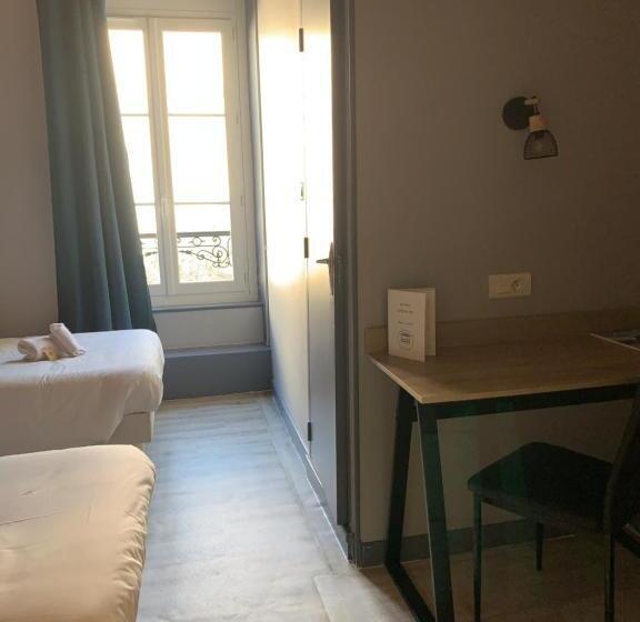 חדר סטנדרט נוף לגינה, Hôtel & Restaurant Le Patio Vichy