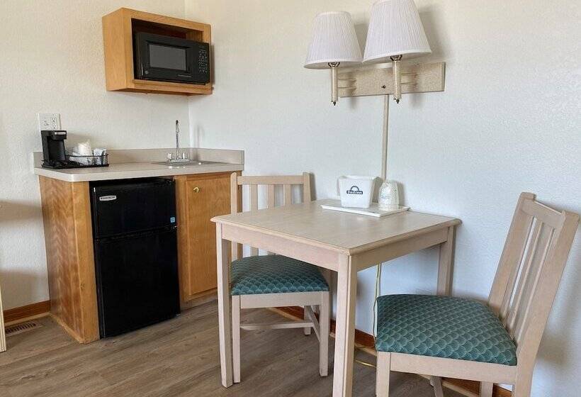 جناح, Mariner Inn And Suites