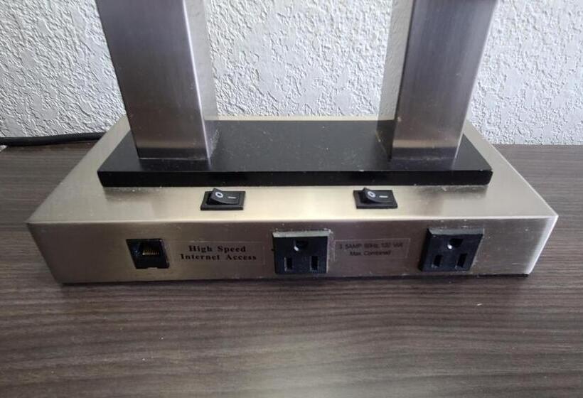 适合残疾人士使用的高档房间, Red Roof Inn & Suites Duncan