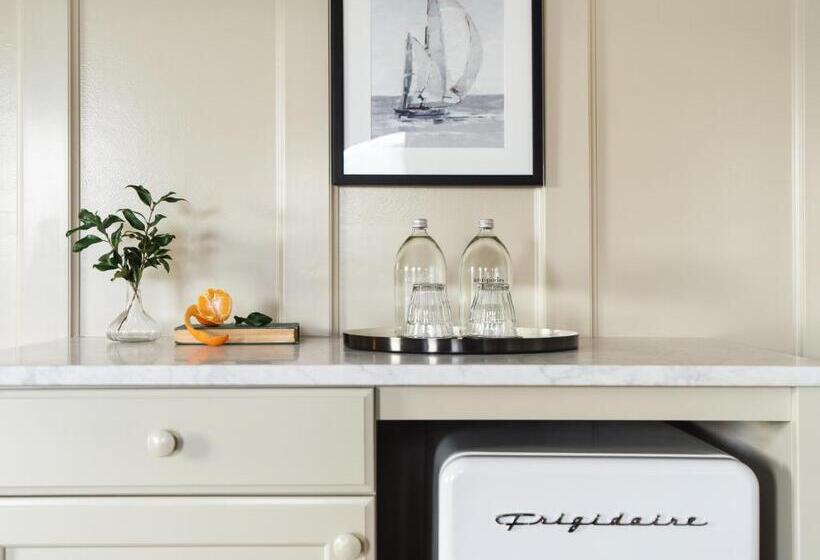 スイート, Arrive Wilmington