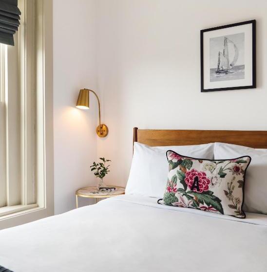 スイート, Arrive Wilmington