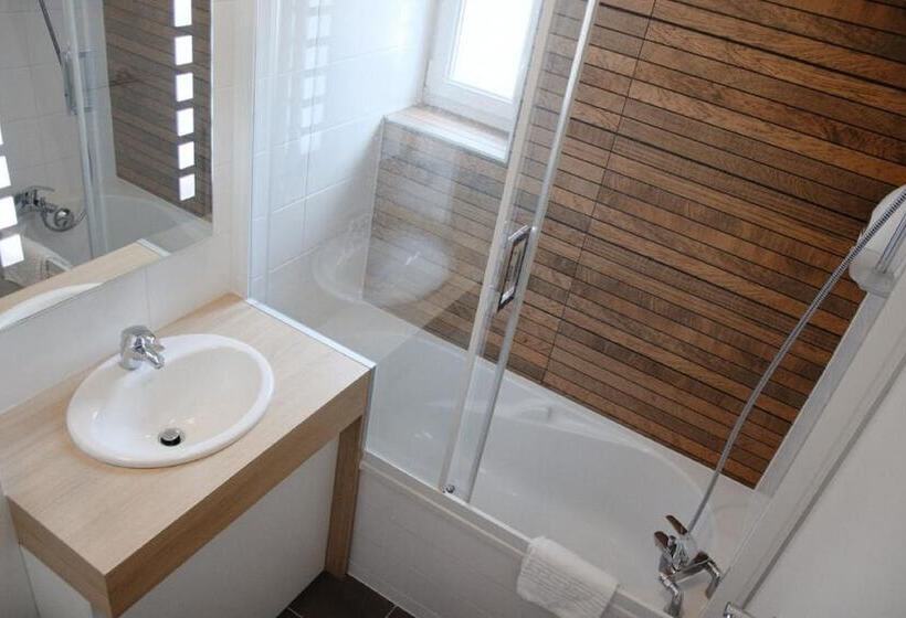 חדר סופריור לשלושה, Urban Jungle Hôtel Orleans