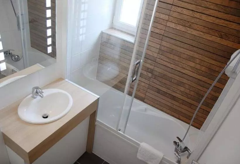 اتاق سوپریور سه تخته, Urban Jungle Hôtel Orleans