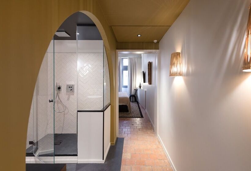 סוויטת ג'וניור, Mihotel Tour Rose