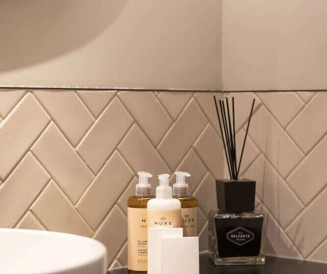 סוויטת ג'וניור, Mihotel Tour Rose