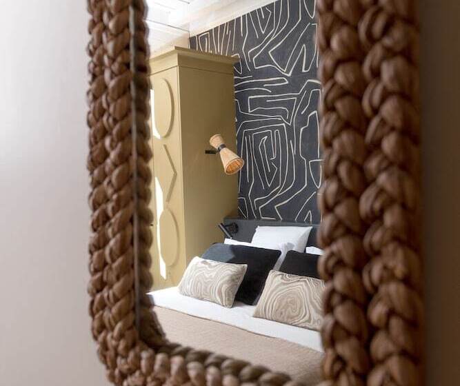 جناح جونيور, Mihotel Tour Rose