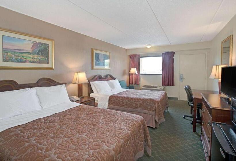 장애인을 위한 스탠다드 룸, Super 8 By Wyndham Shelby